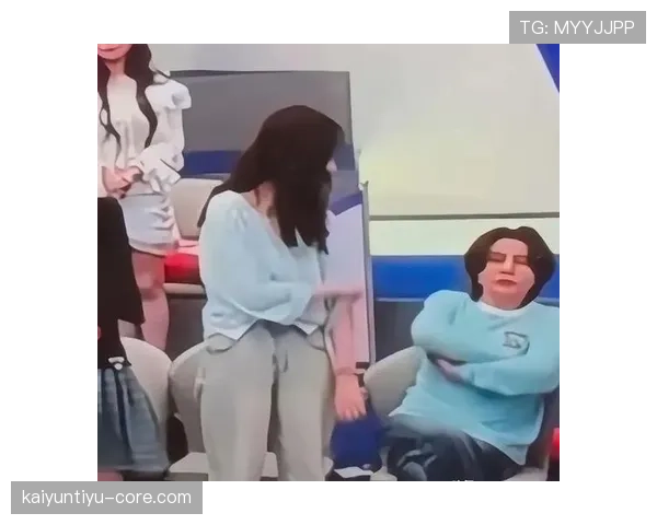 王濛这组家居照，邻家女神和豪宅主妇的反差我顶不住